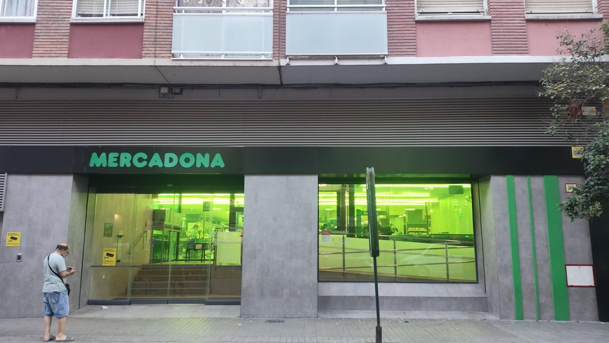 Fachada del Mercadona del barrio de Las Fuentes de Zaragoza