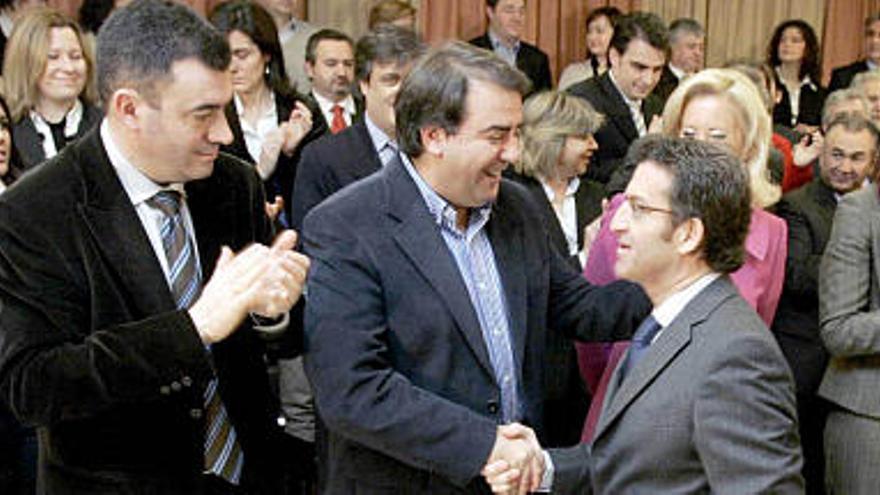 Feijóo prescinde de 8 ex conselleiros y renueva en más de un 50% las listas del PP