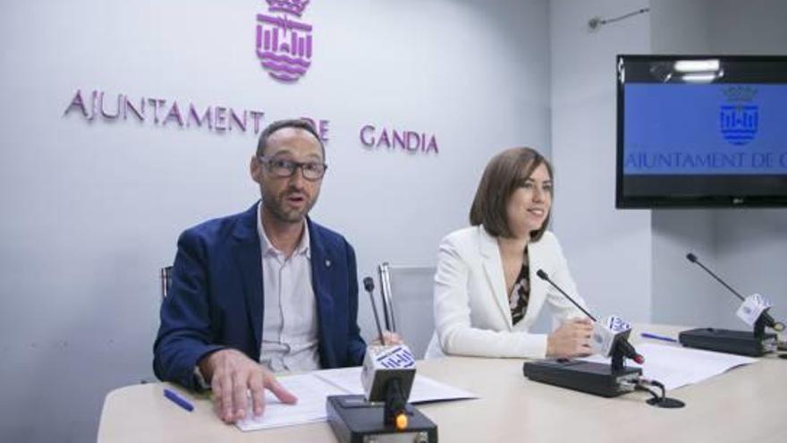 Jesús Alba y Diana Morant, ayer, en la presentación.