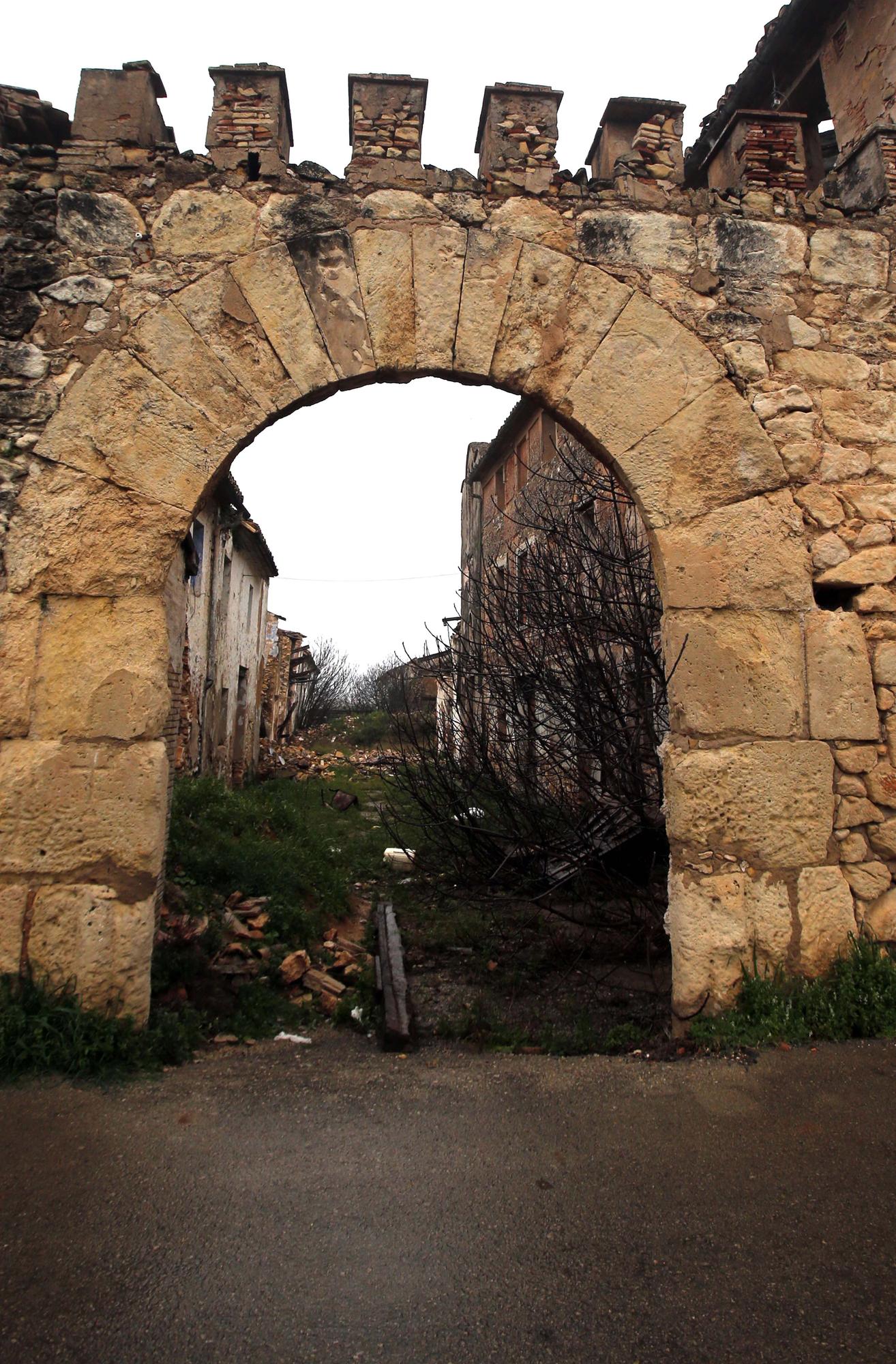 El poblado abandonado de Berfull, una cita con el pasado