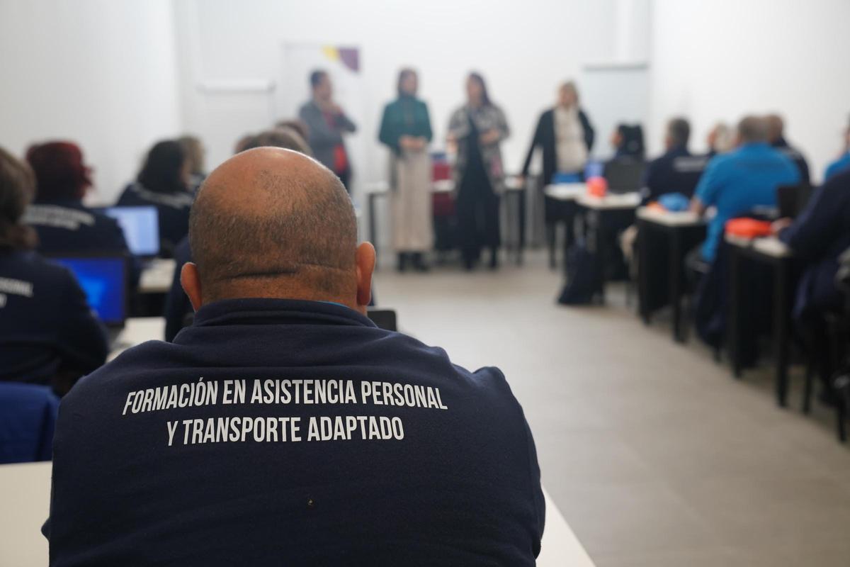Curso de Fepamic para asistencia y acompañamiento en transporte adaptado.