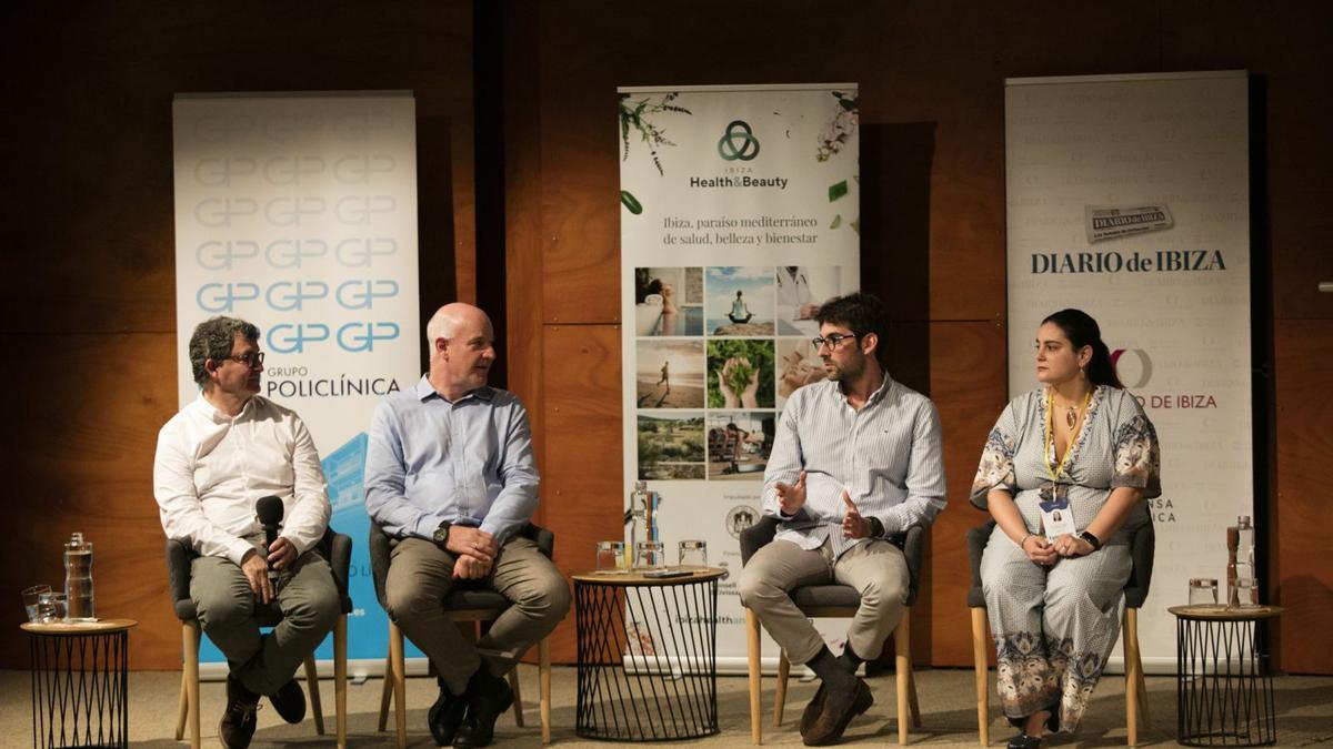 Ricard Pruna, Jörn Hartmann, Pablo Montaner y María Fernanda de Candia, en la mesa redonda