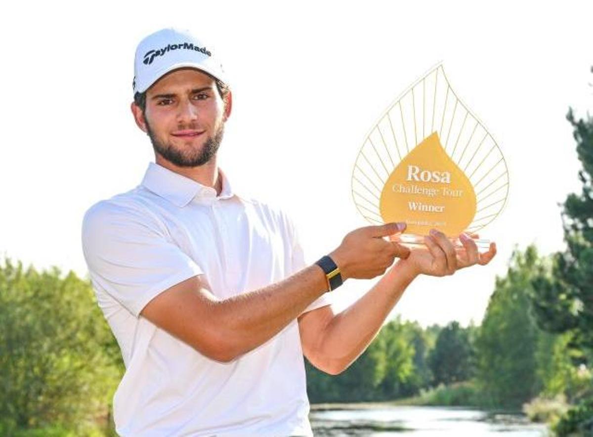 Ángel Ayora lograba este domingo su primera victoria profesional con 19 años