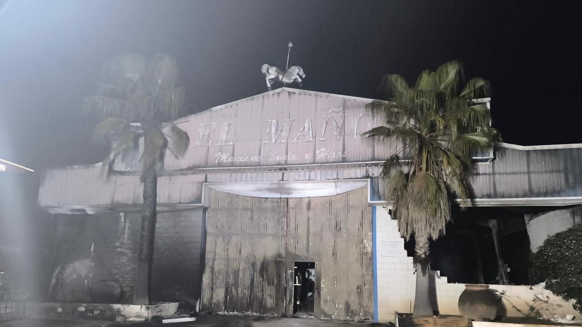 Incendio de una nave industrial en Don Benito.