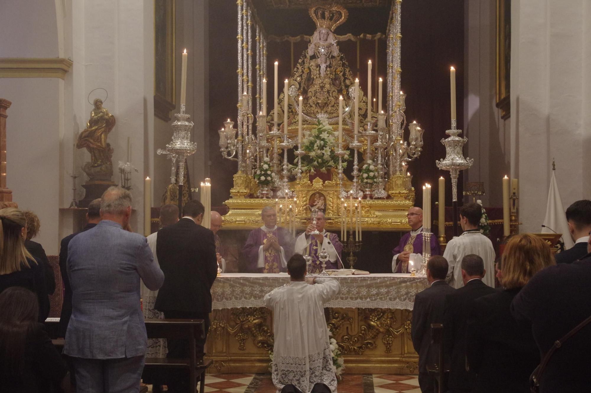 Bendición del trono y entronización del Cristo del Perdón