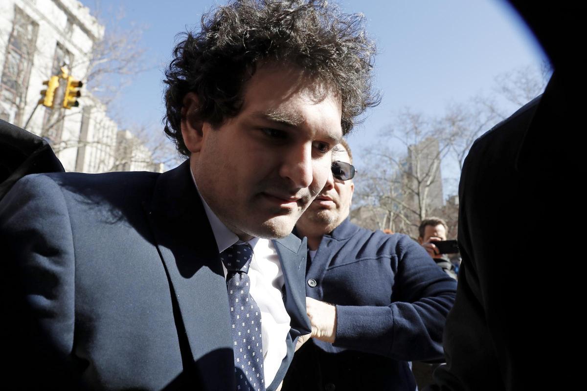 Sam Bankman-Fried, el fundador del gigante de las criptomonedas FTX, acusado de fraude.