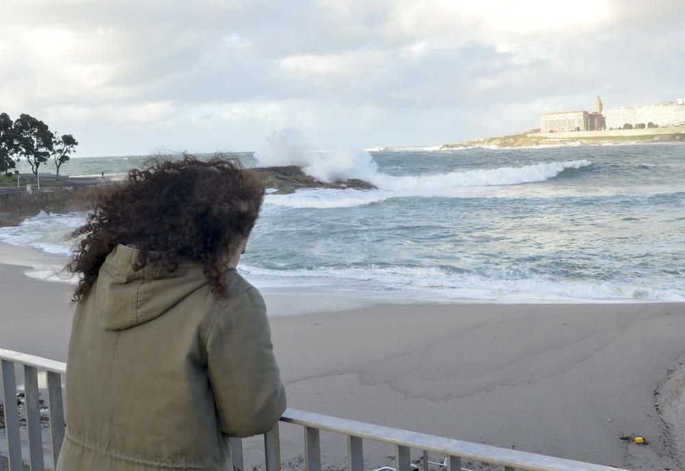 Corte del paseo marítimo por el temporal