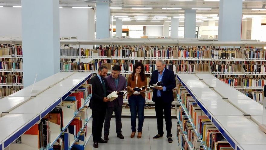 La presentación tuvo lugar entre libros: en la Biblioteca Regional.