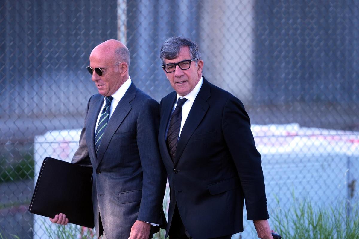 L'advocat Carles Monguilod, aquest dilluns abans de l'inici del judici a Jordi Pujol a l'Audiència Nacional