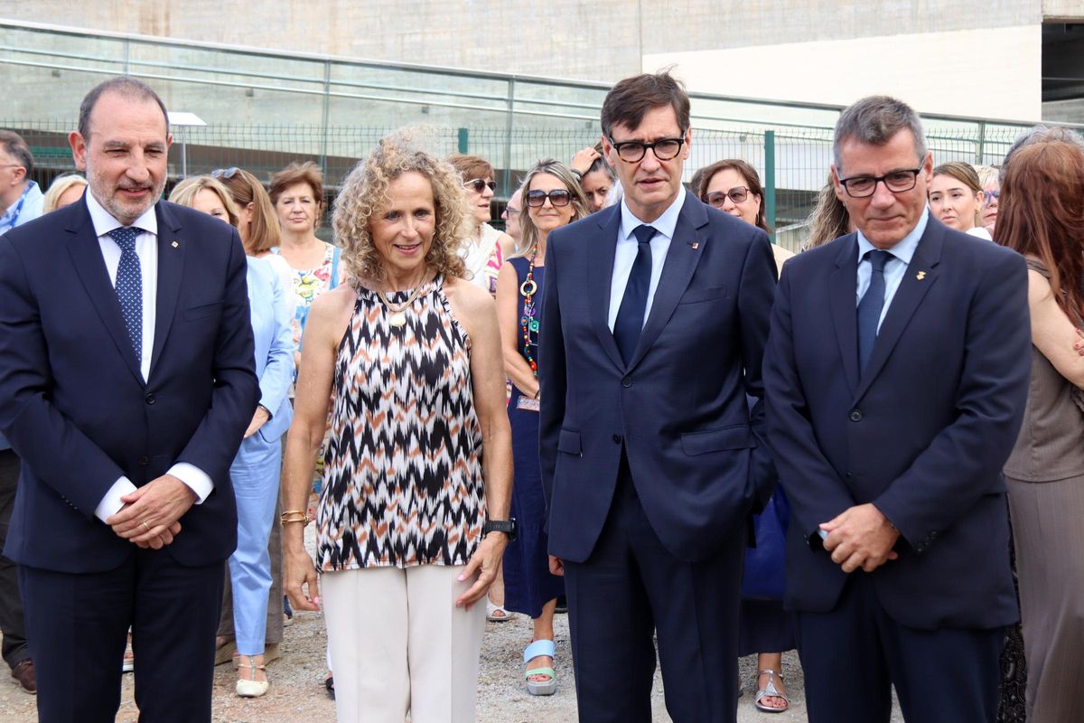 El president de la Generalitat, Salvador Illa; el conseller de Justícia, Ramon Espadaler, y la presidenta del TSJC, Mercè Caso, este sábado en Martorell. El president de la Generalitat, Salvador Illa; el conseller de Justícia, Ramon Espadaler, y la presidenta del TSJC, Mercè Caso, este sábado en Martorell.