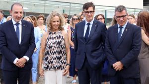El president de la Generalitat, Salvador Illa; el conseller de Justícia, Ramon Espadaler, y la presidenta del TSJC, Mercè Caso, este sábado en Martorell.
