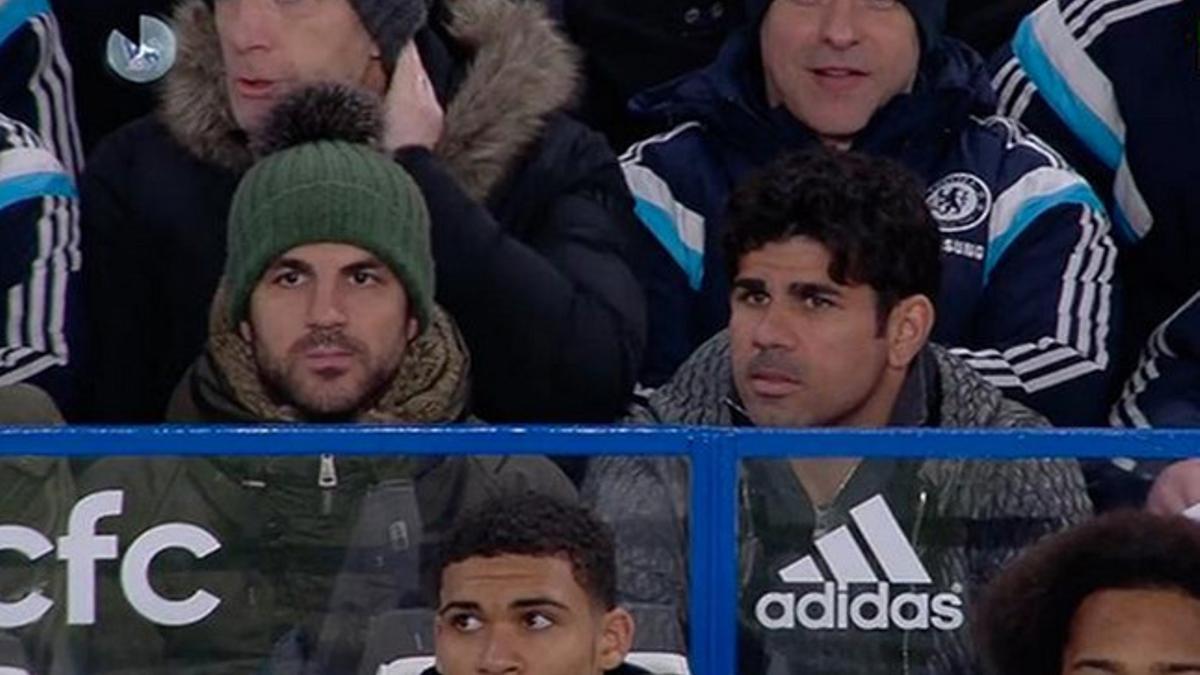 Cesc y Diego Costa en las gradas de Stamford Bridge