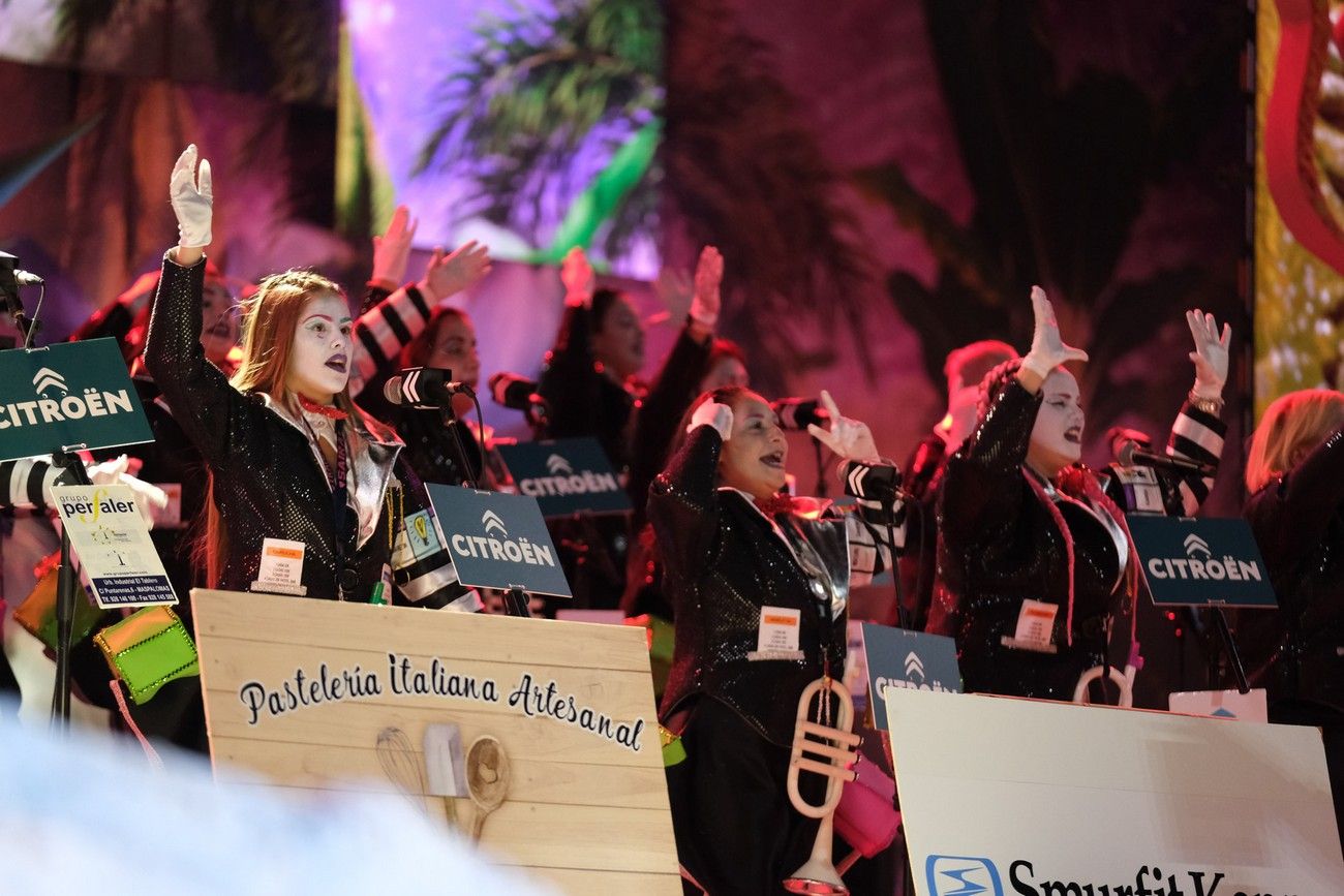 Las Tramposas durante su actuación en el Concurso de Murgas de Las Palmas de Gran Canaria.