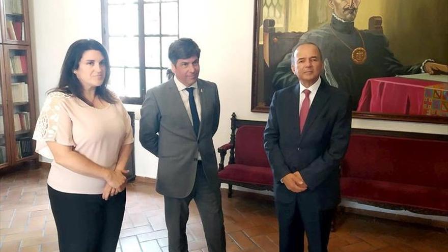 Montilla recibe al embajador de Perú