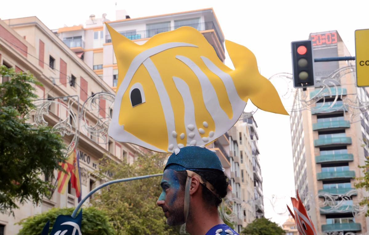 El desfile del Ninot de las Hogueras 2026 en Alicante, en imágenes