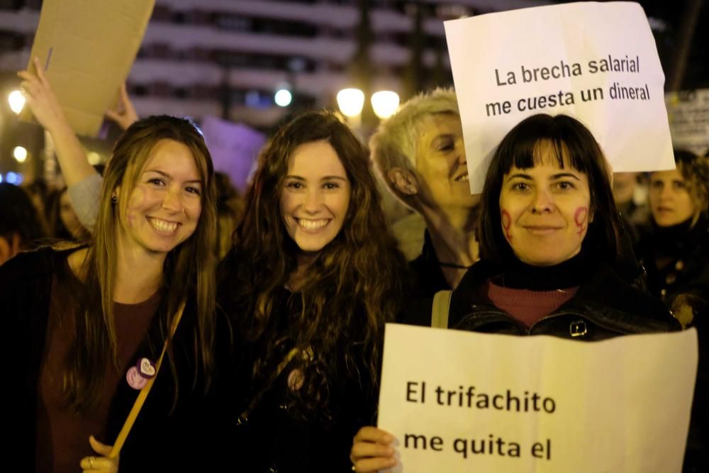 Riesen-Demo zum Weltfrauentag auf Mallorca