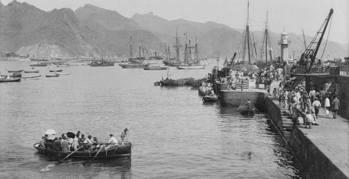 Desembarcadero de Los Platillos en el año 1893. | | E.D.