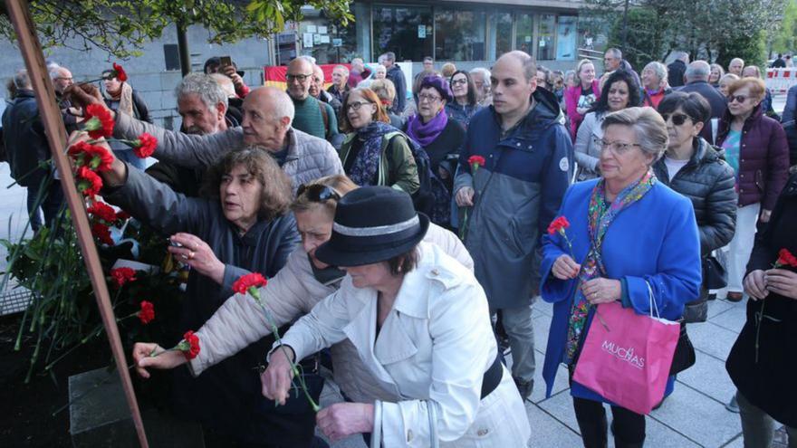 Música e palabra para celebrar en Cangas o Día da República