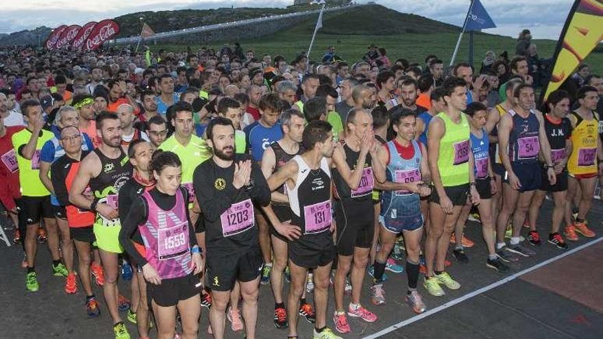 Corredores, en una de las pruebas del circuito Coruña Corre.