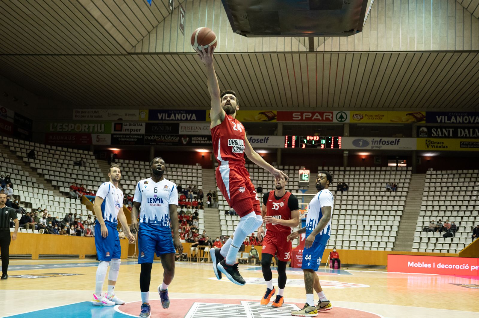 El Bàsquet Girona no aixeca cap i suma la sisena desfeta seguida (68-80)