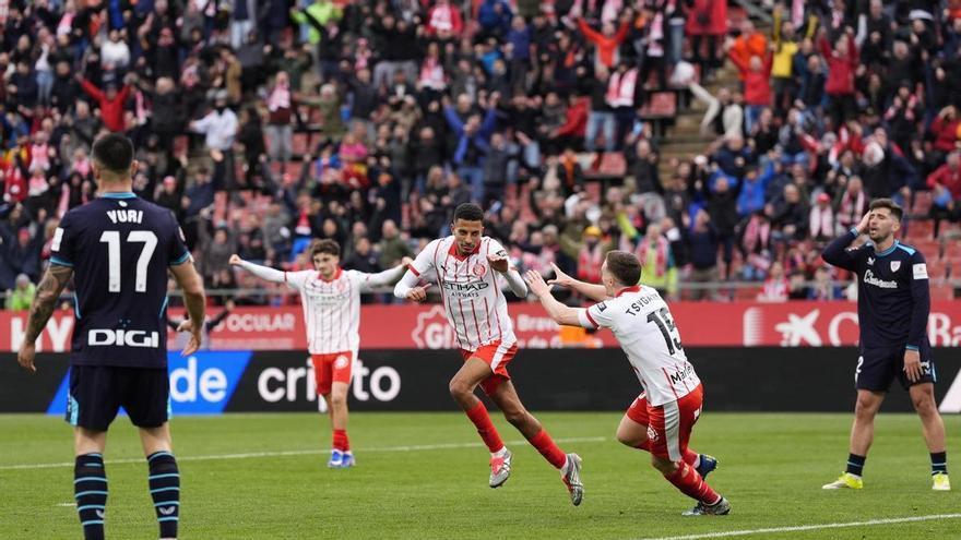 El Girona se lanza hacia la permanencia a costa de un Athletic que vuelve a las andadas