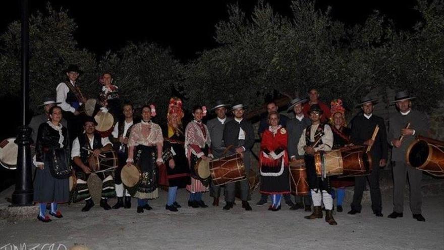 El Festival Tinajero Folk reunirá a los tamborileros y al grupo Mansaborá