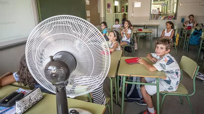 Sabadell instalará unos 1.000 ventiladores en 30 escuelas para sobrellevar el calor en verano