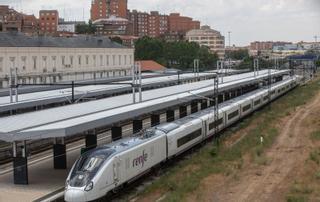 Renfe inicia la formación de los maquinistas de los trenes Avril que viajarán a Zamora
