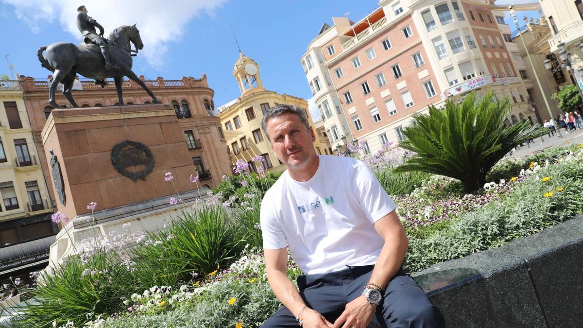 Gaspar Gálvez, una vida en blanquiverde: “El Córdoba CF nos está haciendo soñar otra vez: ahora mismo es de los tres equipos más fuertes”