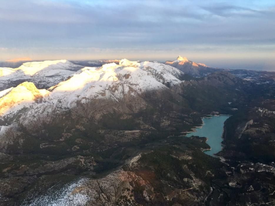 El temporal de nieve desde el cielo