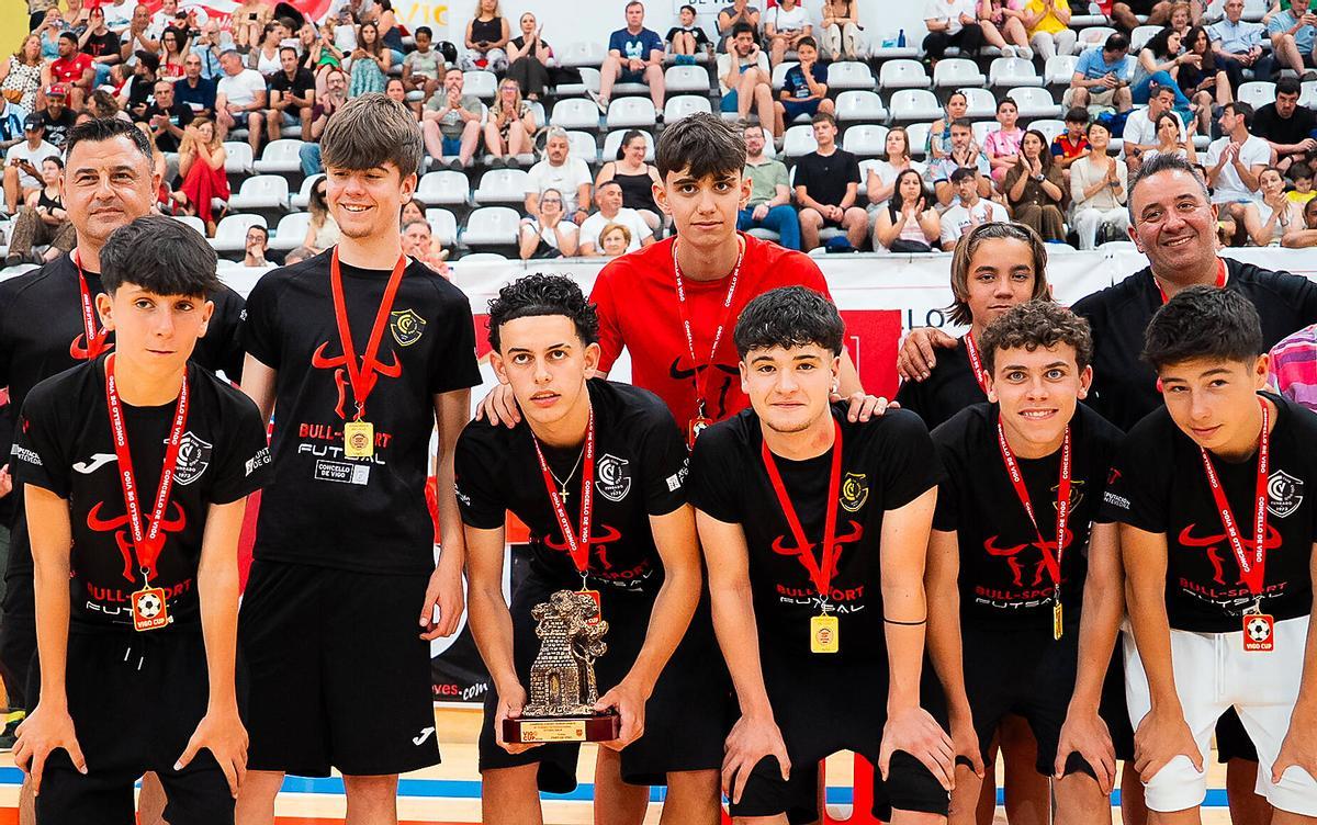 Trofeos del torneo Vigo Cup de fútbol sala
