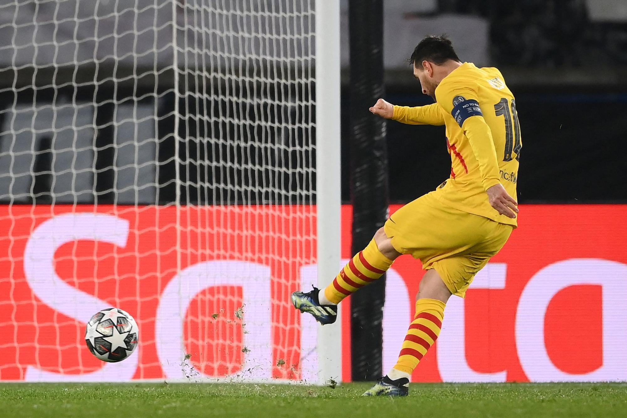 Messi en el lanzamiento del penalti fallado.