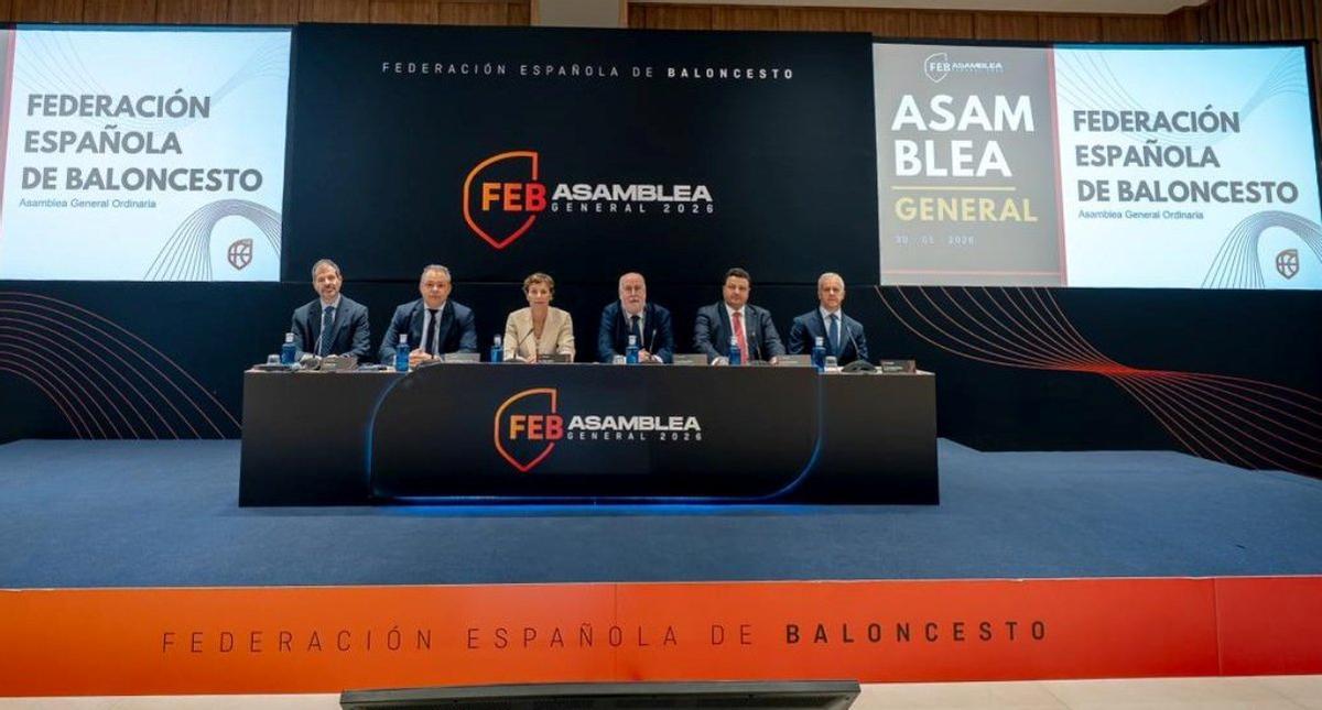 Mesa presidencial de la Asamblea Anual Ordinaria de la FEB.