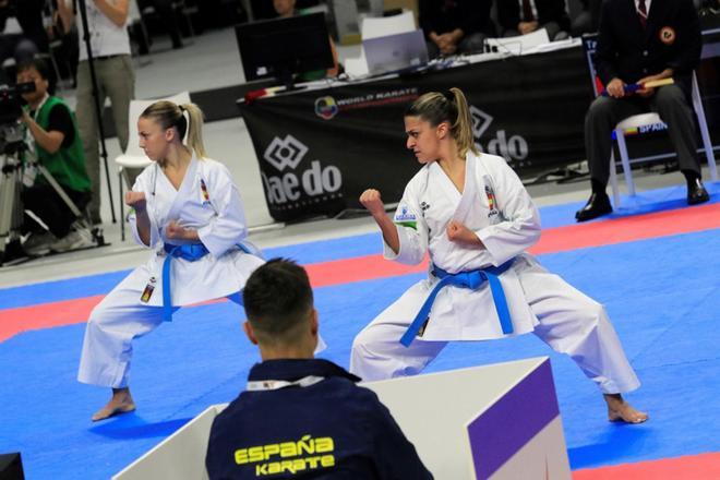 El equipo femenino español compite en la modalidad de kata por equipos del mundial de kárate, esta mañana en el Wizink Center de Madrid