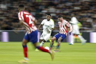 Vinicius pone el broche al triunfo del Real Madrid tras ser objeto del odio de los radicales