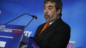 L’exministre Juan Antonio Belloch, al Fòrum Nova Ciutat.   