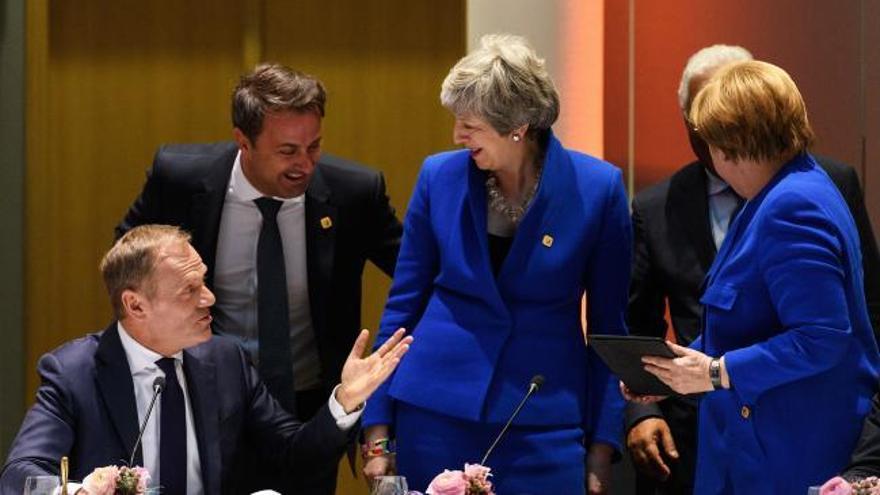 La UE y Reino Unido pactan prorrogar el 'brexit' hasta el 31 de octubre