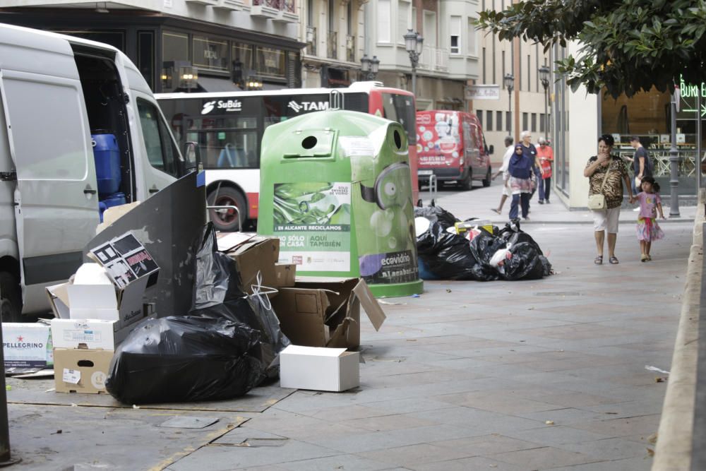 Basura en las calles de Alicante