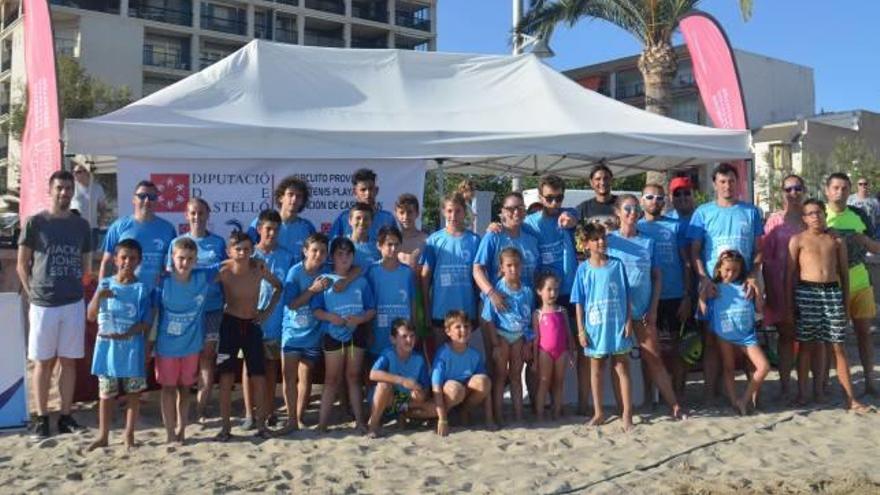 El circuito provincial de tenis playa arranca con éxito en Orpesa