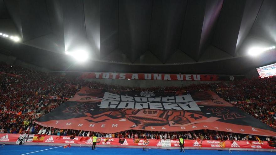 Espectacular tifo valencianista antes de la final