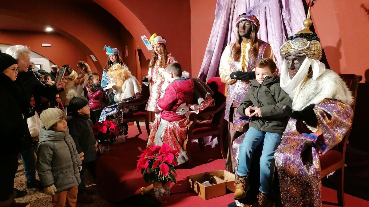 Recepción de los Reyes Magos celebrada el pasado año en el Teatro Latorre