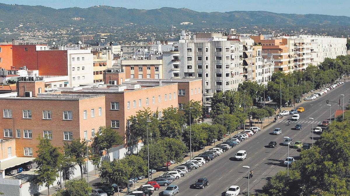 Vista general de la avenida República Argentina, vía donde se ha producido el accidente.