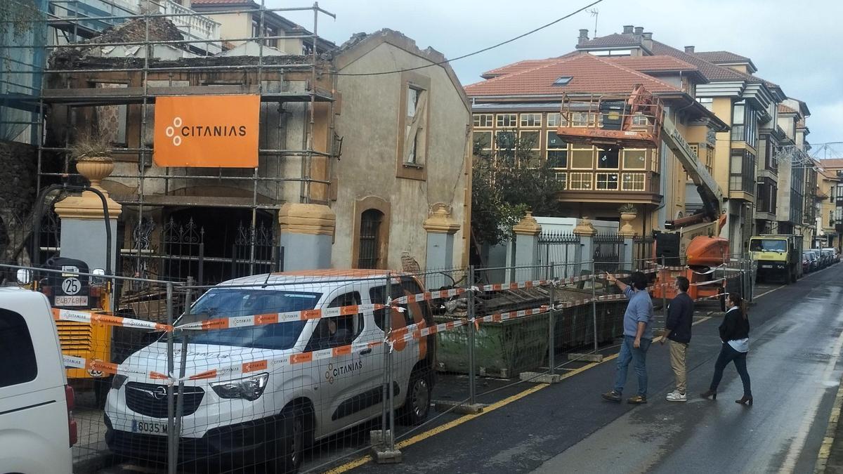 Obras en el edificio auxiliar de la Casa de Gracia Noriega.