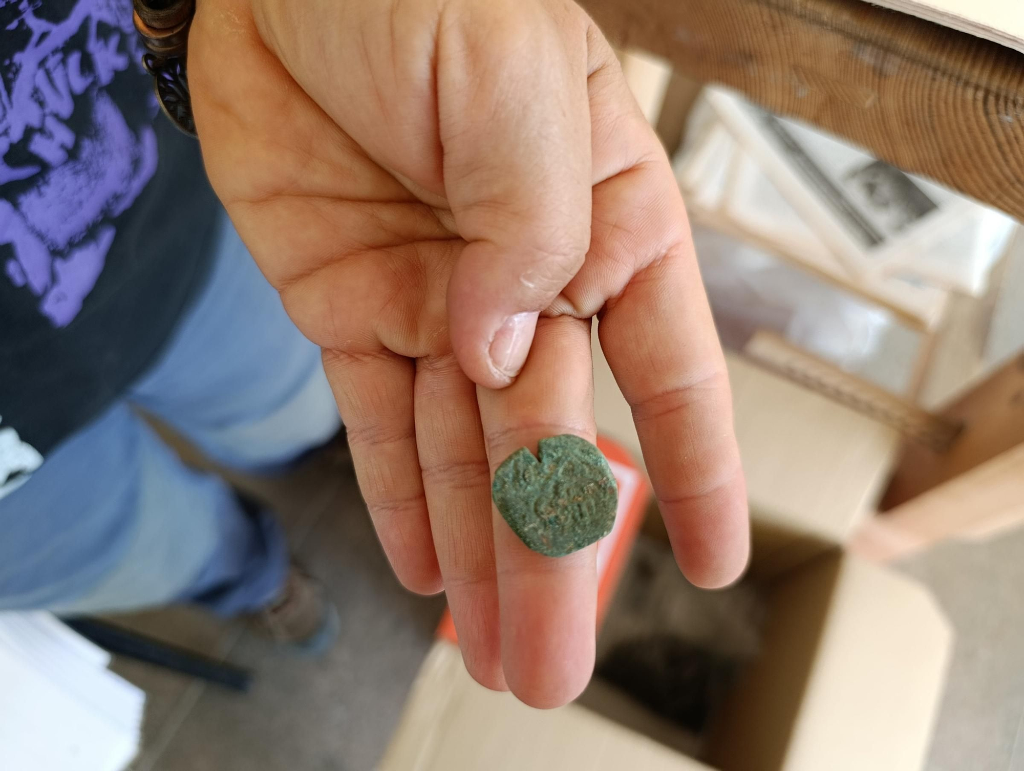 Así se trabaja en el laboratorio de "Lucus Asturum" en Villabona