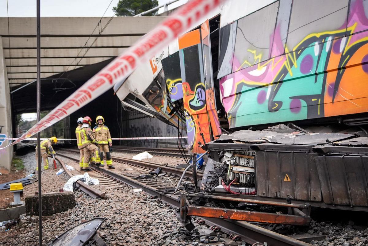 Así ha quedado el tren descarrilado en Gelida tras el accidente