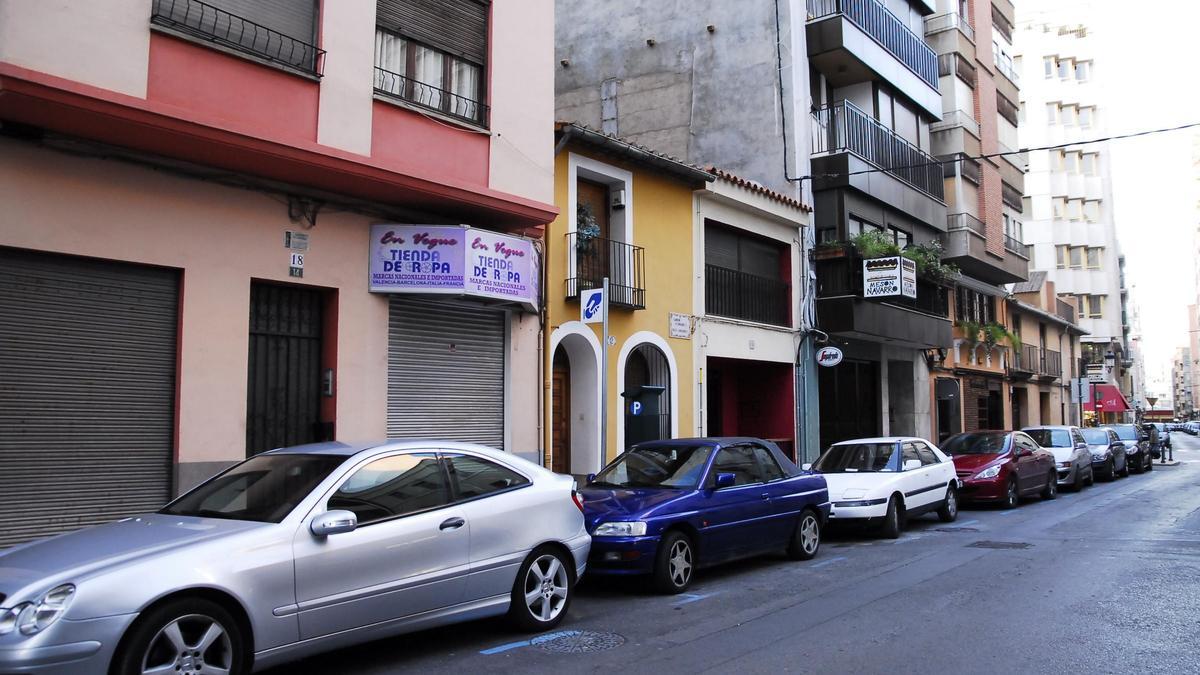 La calle Amadeo I será una de las 17 calles afectadas por las obras de la zona de bajas emisiones a partir del verano.