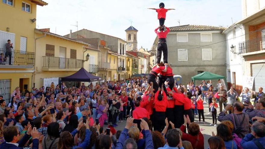 La Costera reivindica el derecho de  la ciudadanía a vivir en valenciano