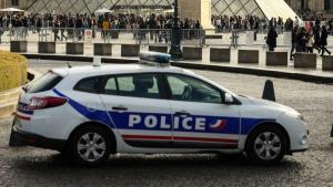 Detinguts dos sospitosos pel robatori de joies al Louvre