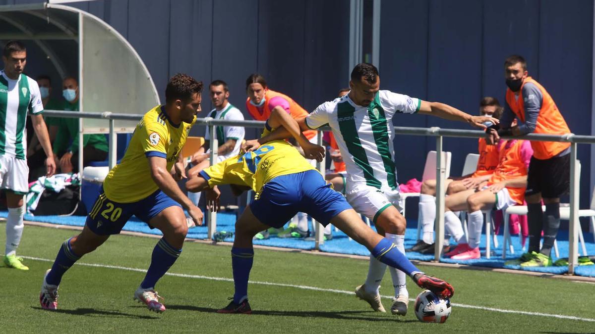 Las imágenes del Cádiz B - Córdoba CF