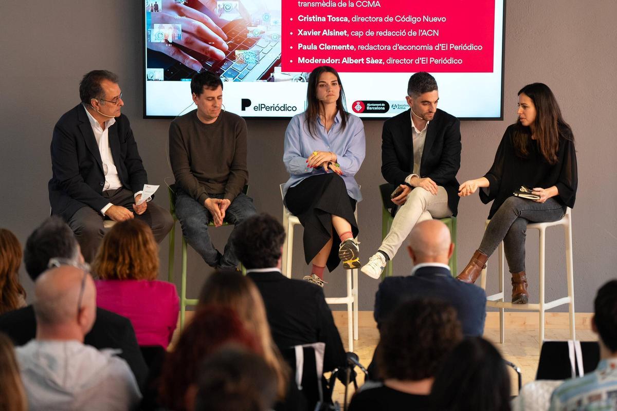 Mesa redonda sobre el futuro del periodismo